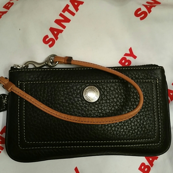 Coach   Excellent Condition - Picture 4 of 6